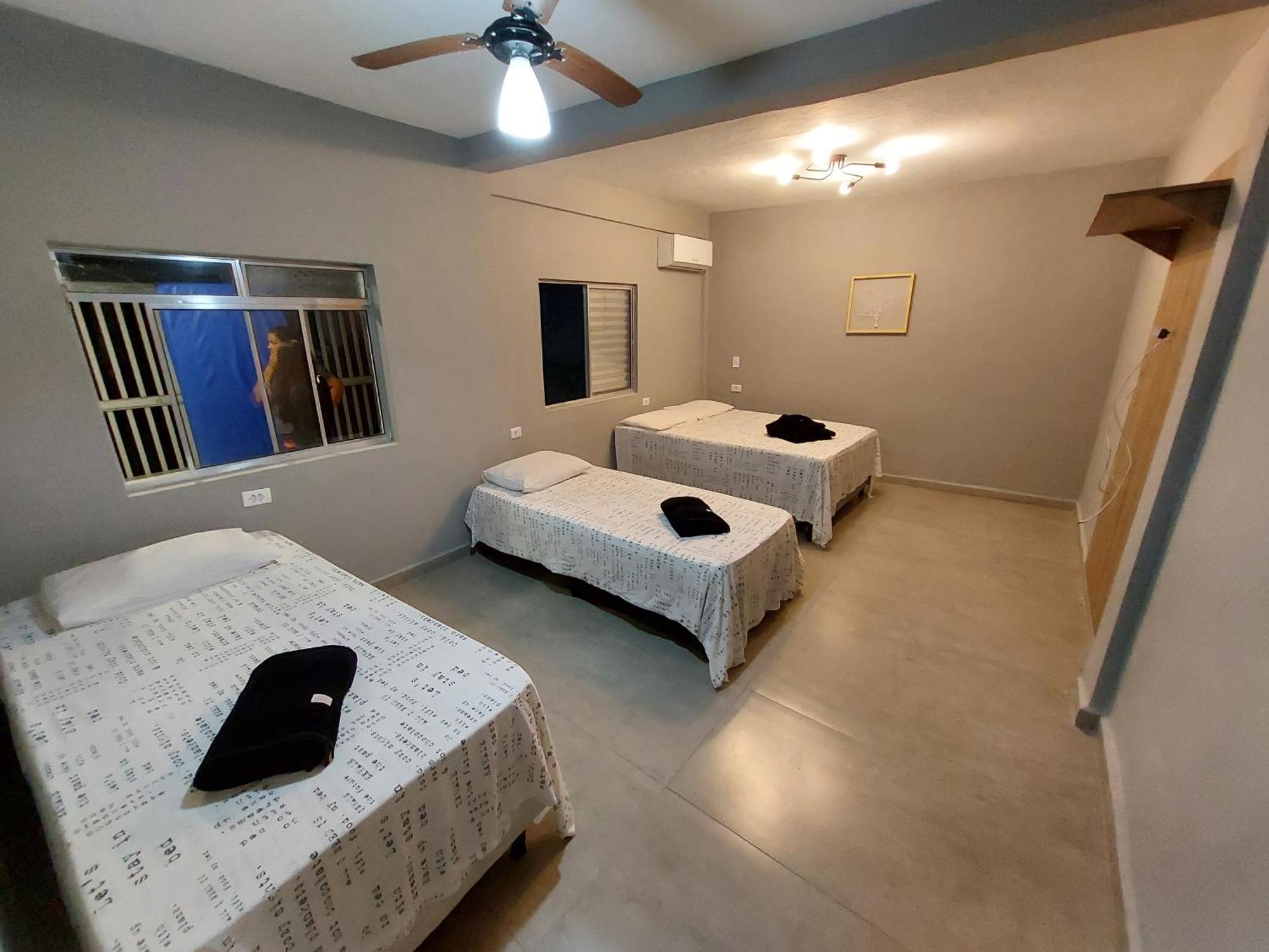 Pousada Praia Cia, Piscina, Centro, Estacionamento, Wifi, Saida Ate As 16H Bertioga Bilik gambar